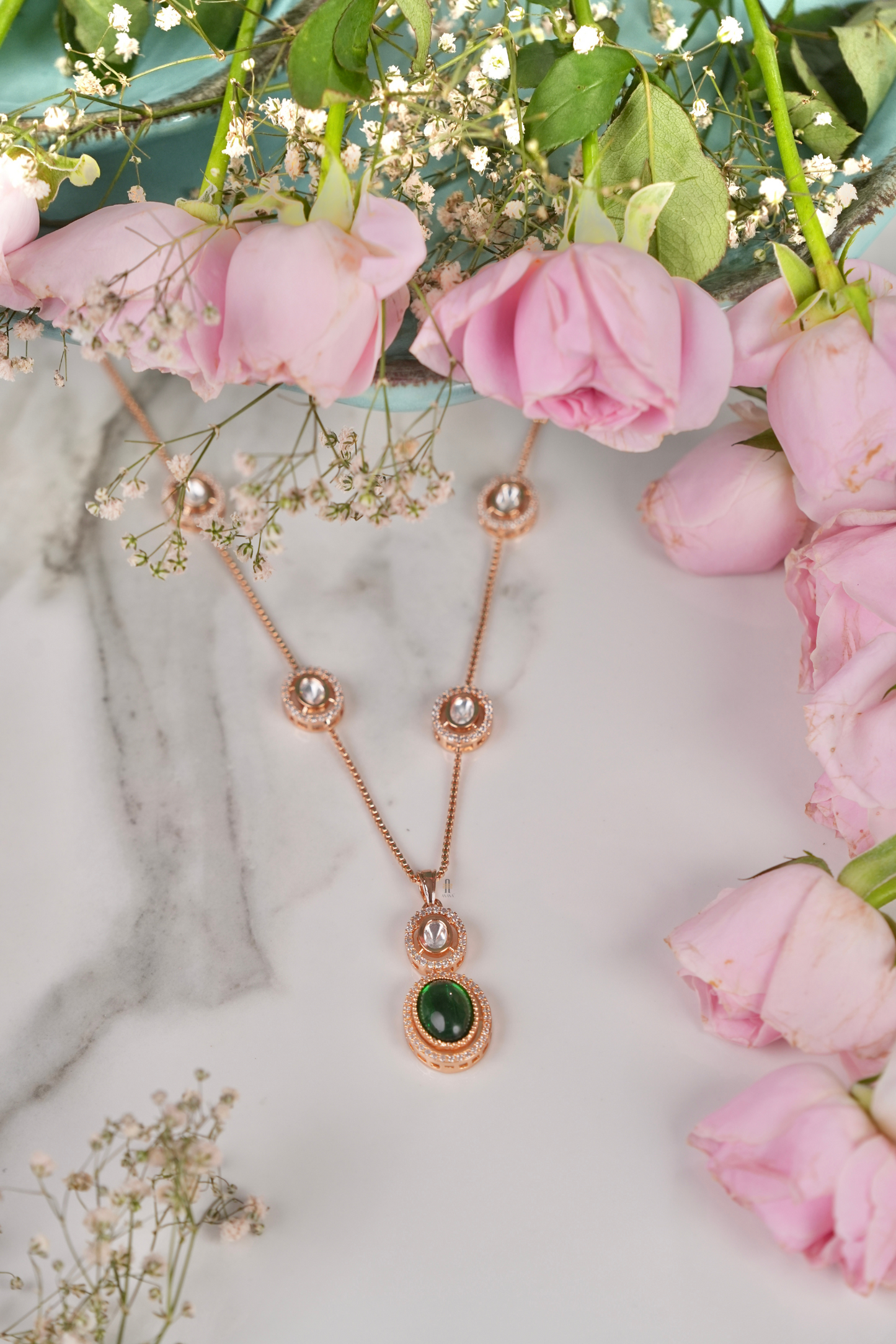 Zoya Pendant Necklace Set