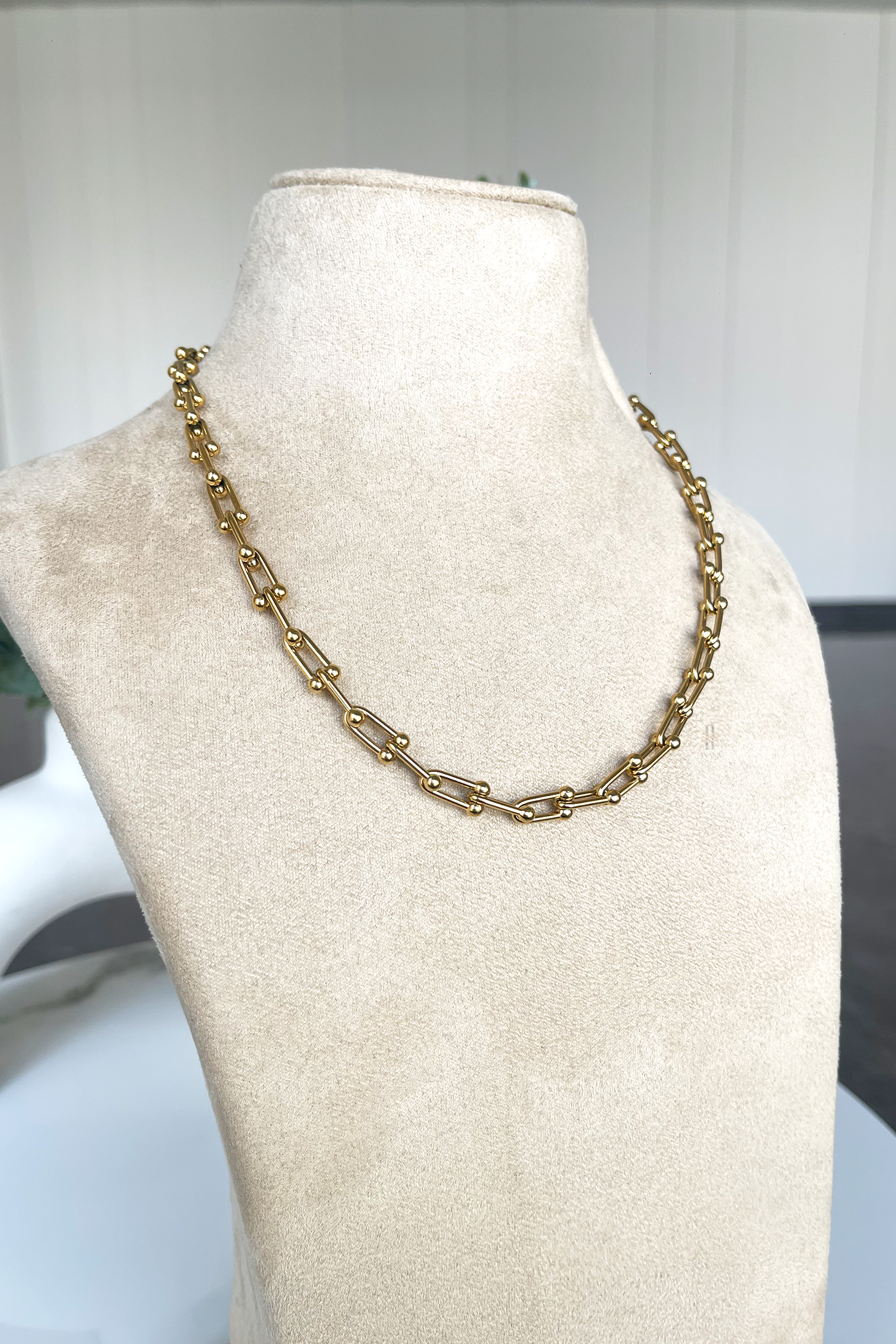 Charlee neckpiece - Anana