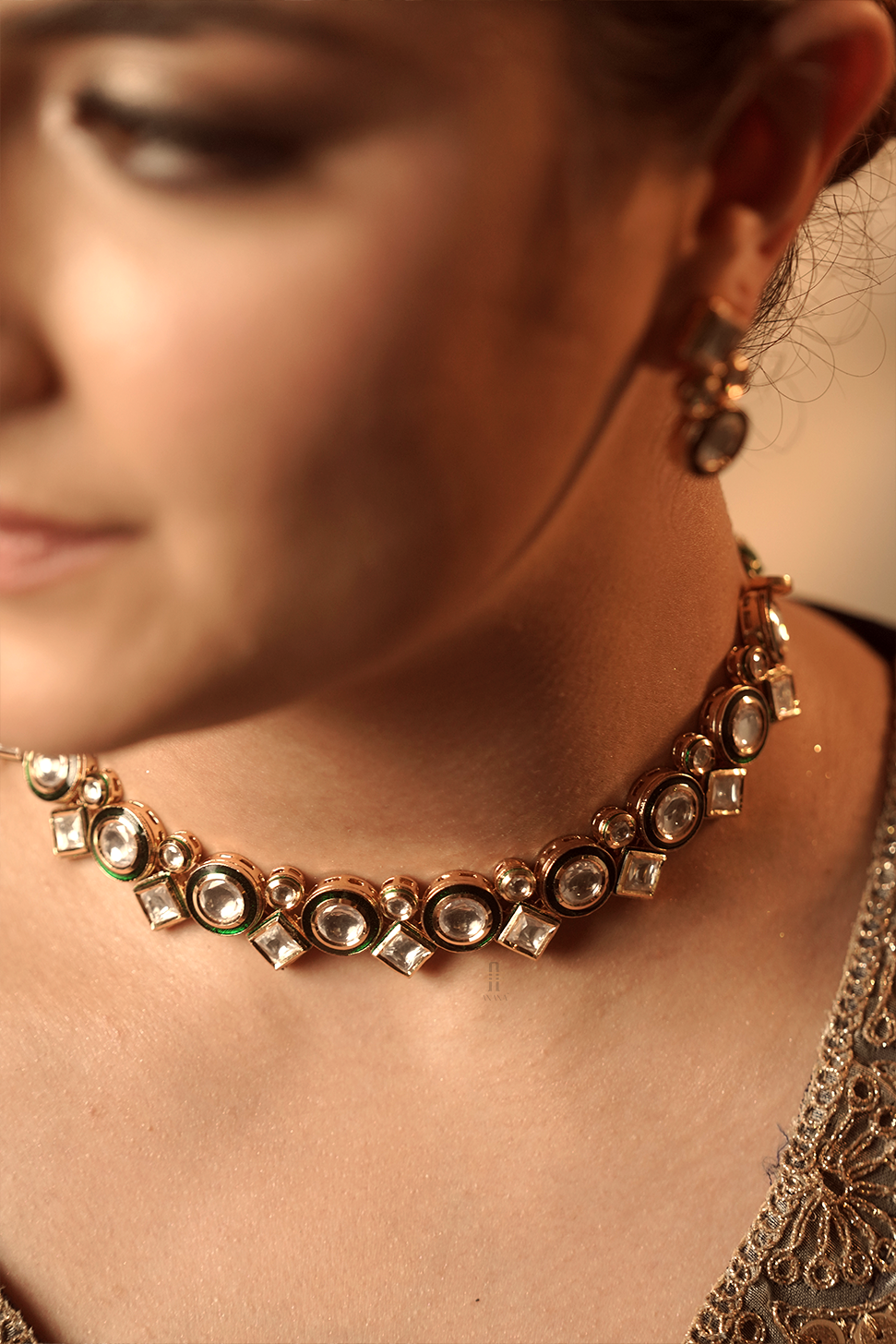 Janki Choker - Anana