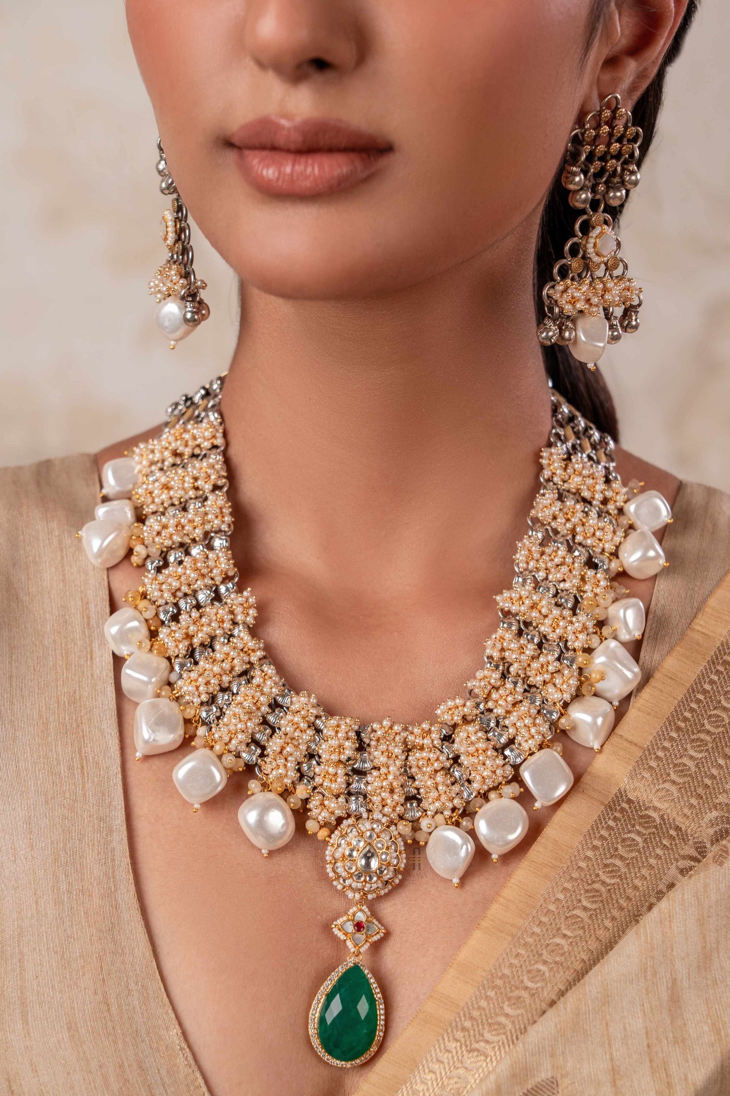 Antara Necklace Set