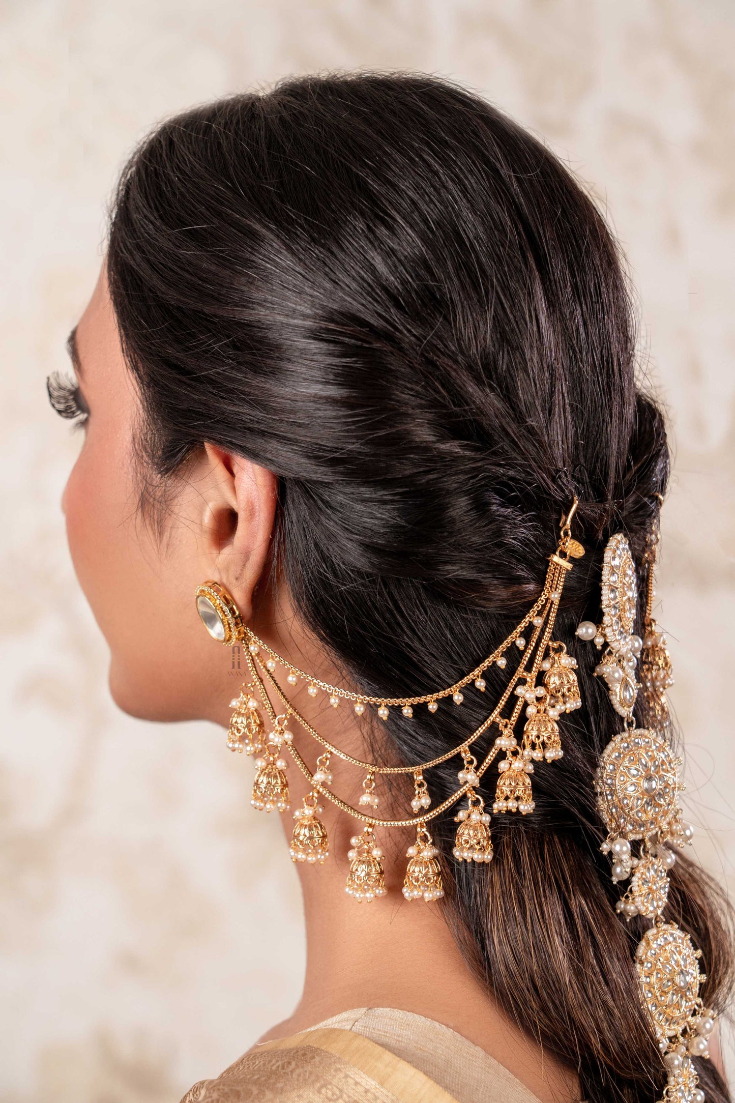 Manorama Kaan chain (chhed)