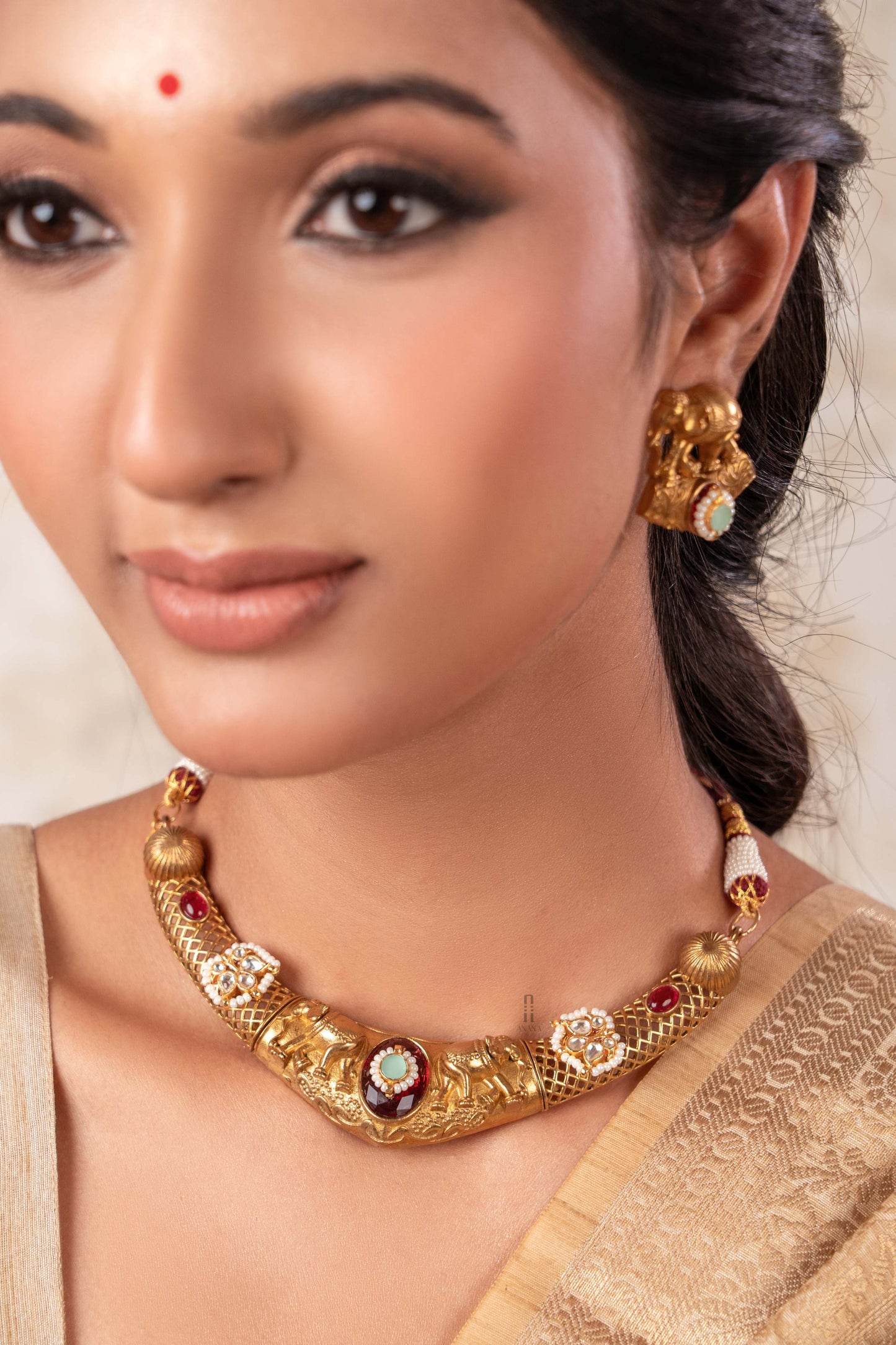 Chitra Necklace Set
