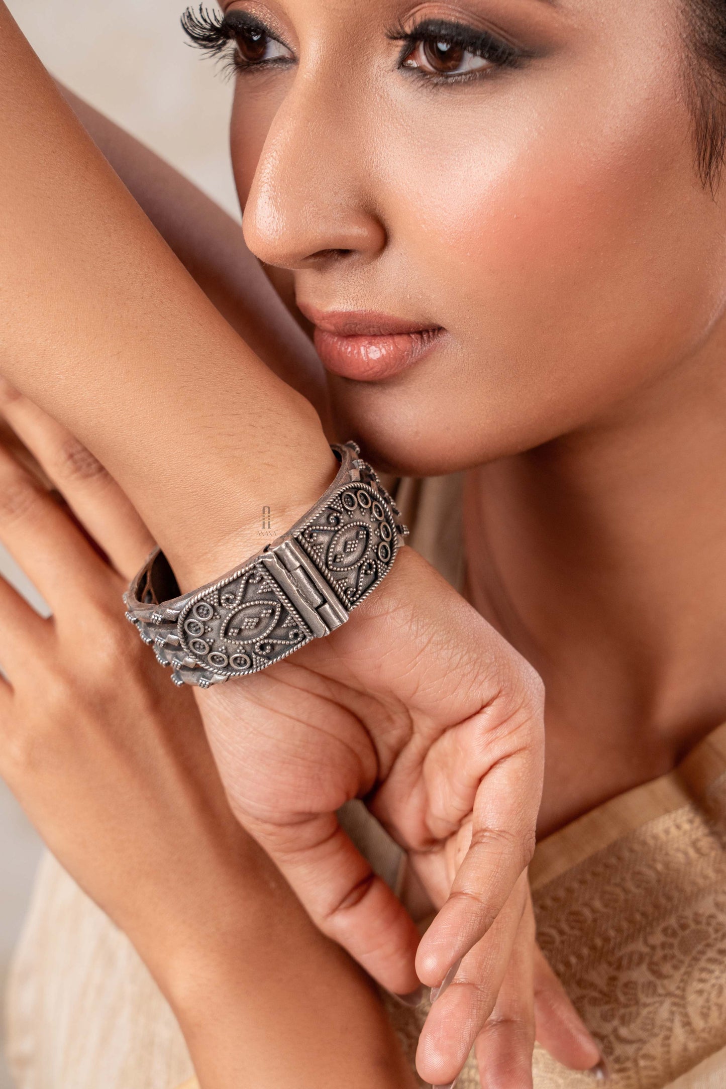 Suri Bangles