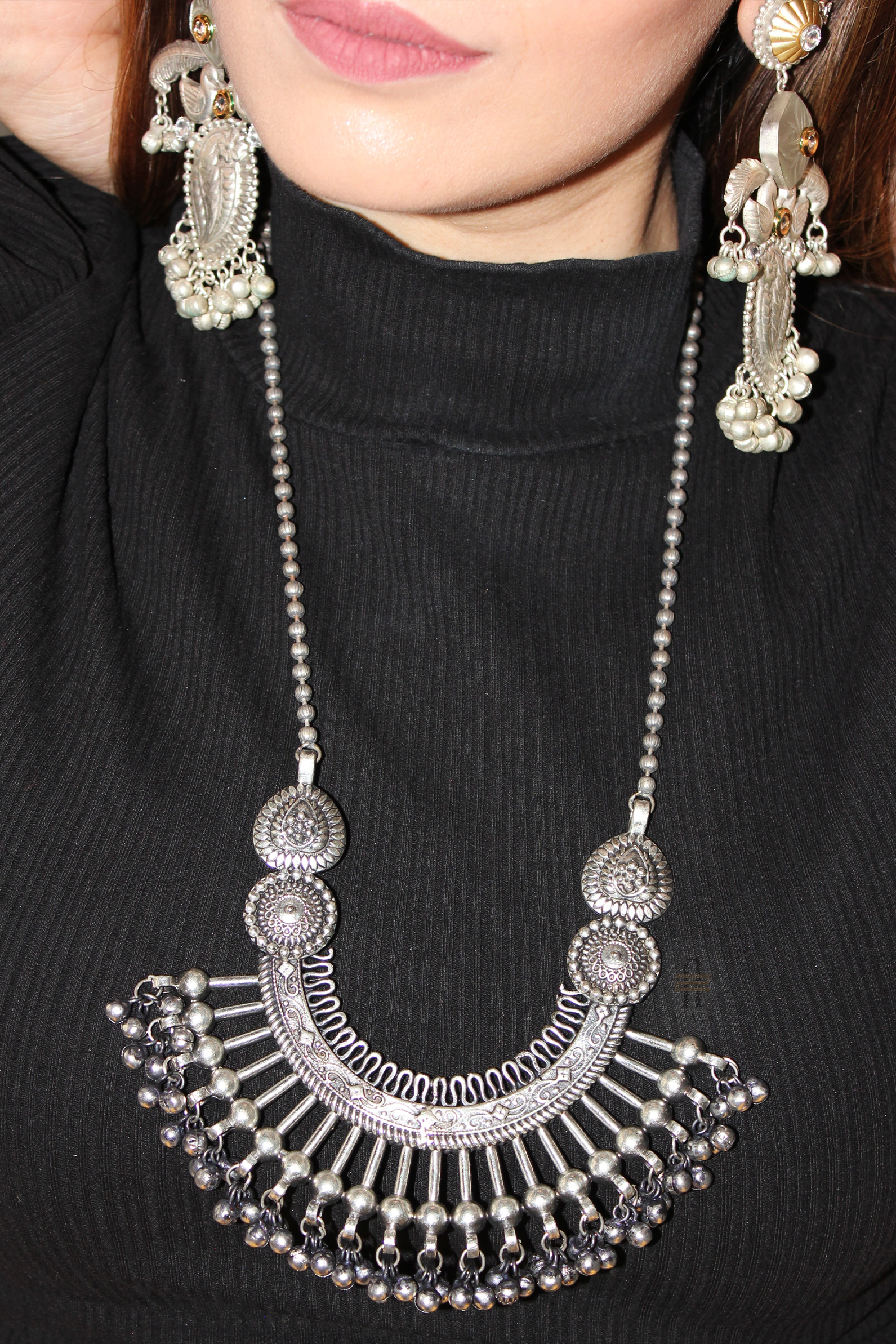 Neckpiece online 2025