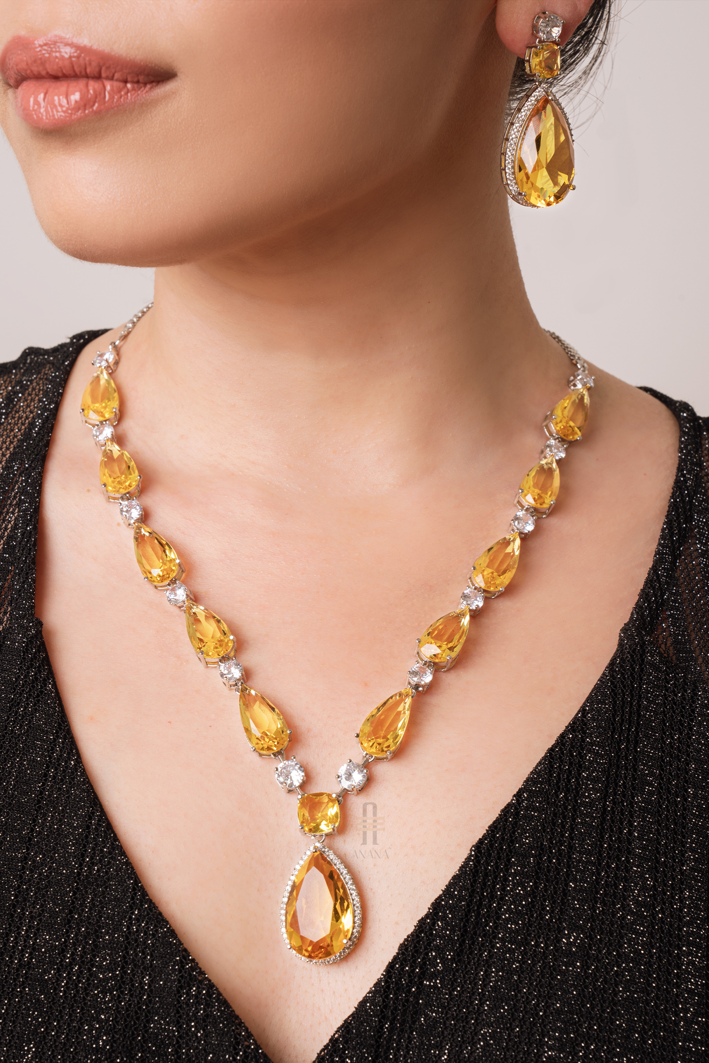 Nushrat Diamond Pendant Set - Anana