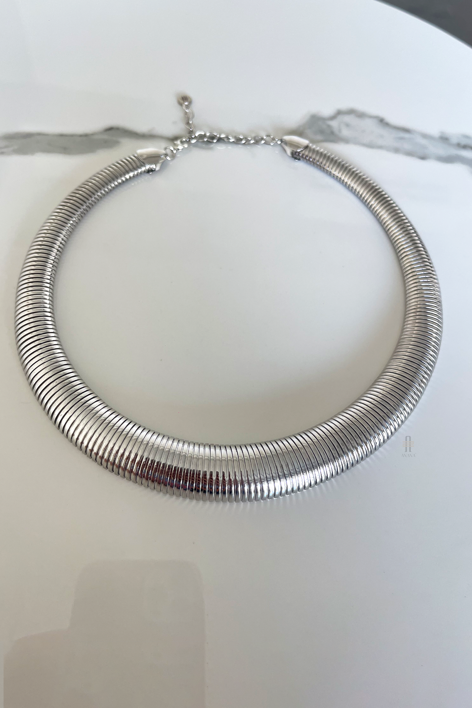 Abigain Choker - Anana
