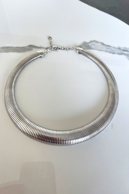 Abigain Choker - Anana