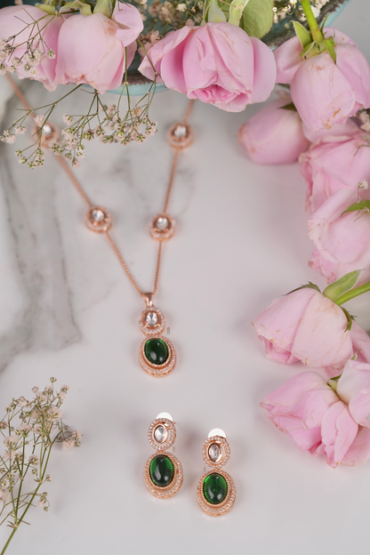 Zoya Pendant Necklace Set