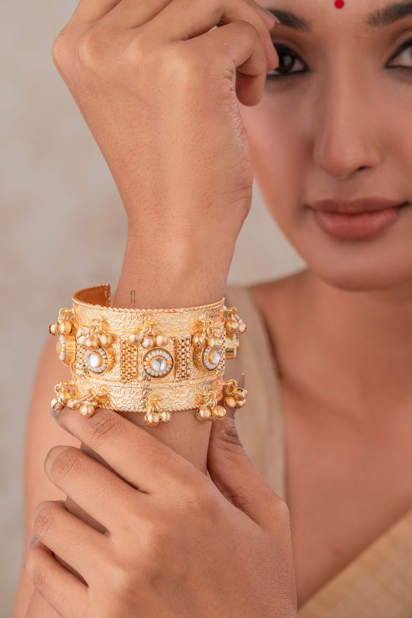 Ruhi Bangles