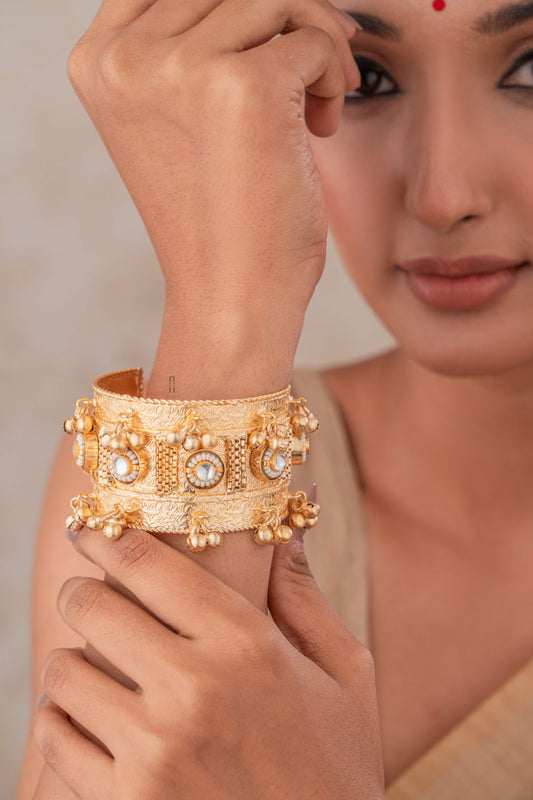 Ruhi Bangles