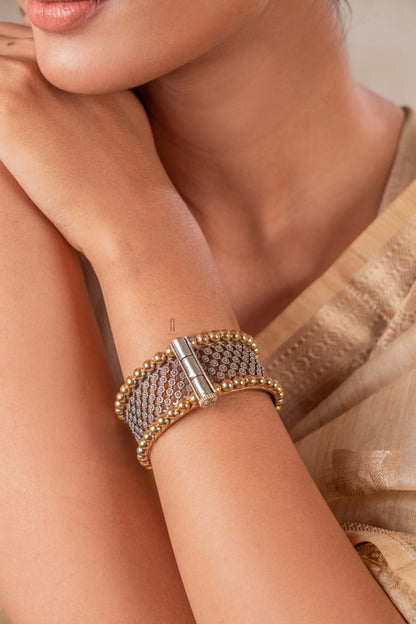 Lavya Bangles