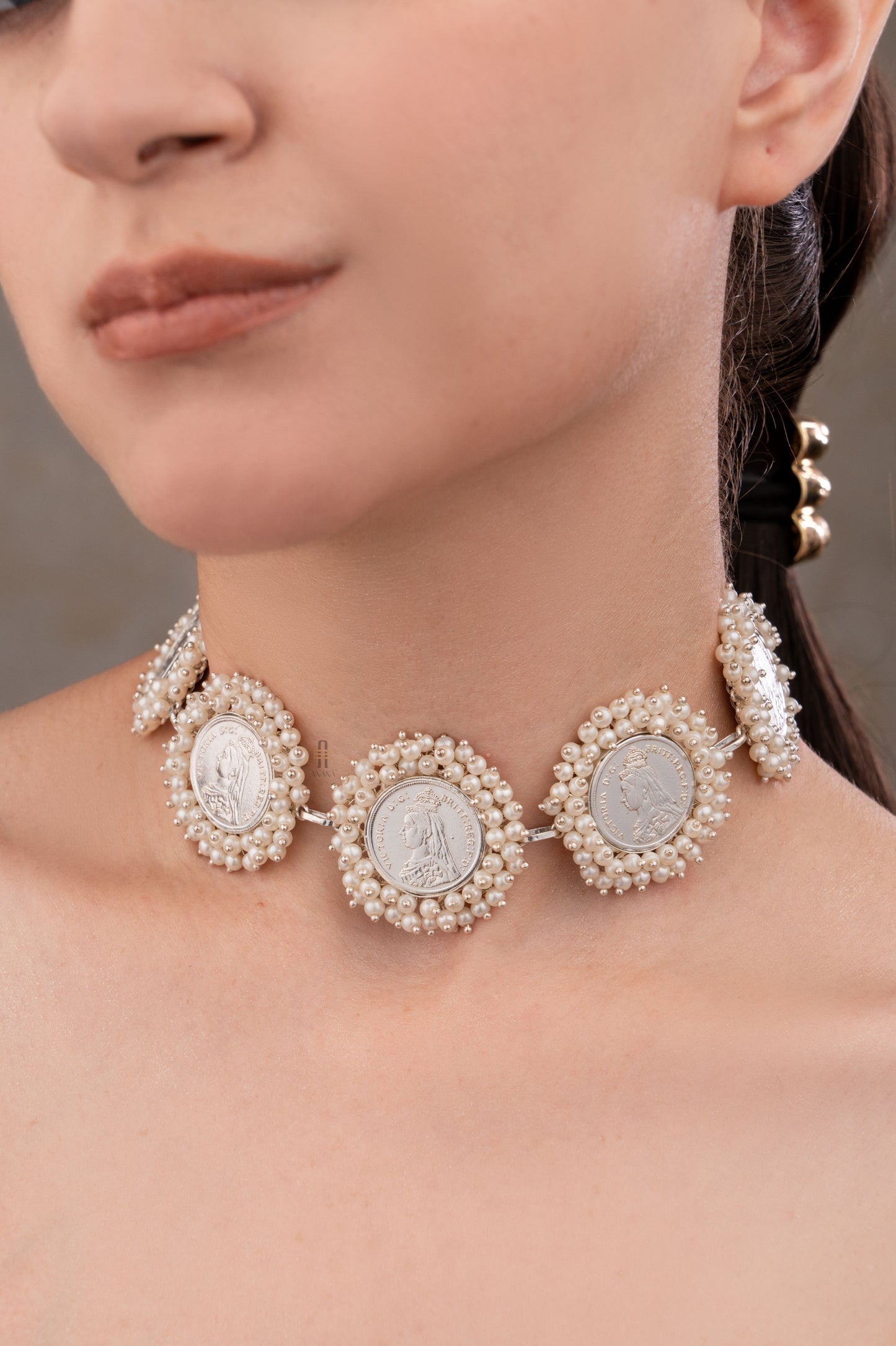 Devina Necklace