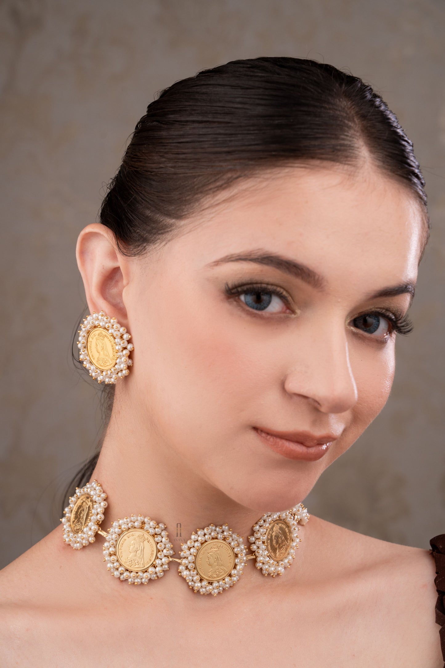 Devina Necklace