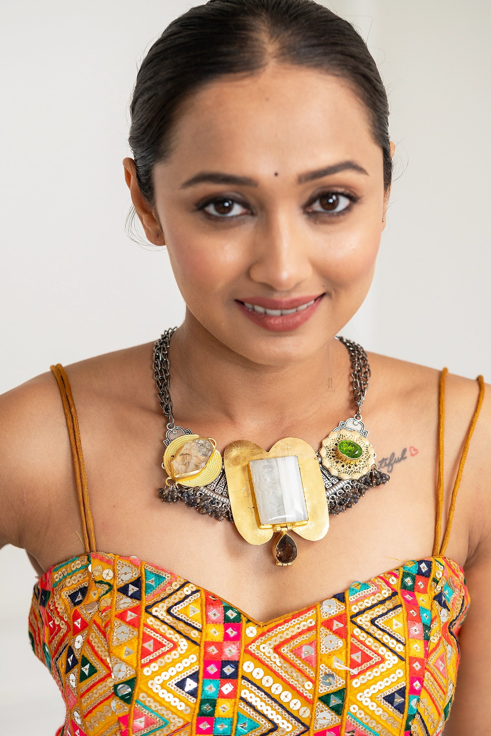 Jalsa Neckpiece D - Anana