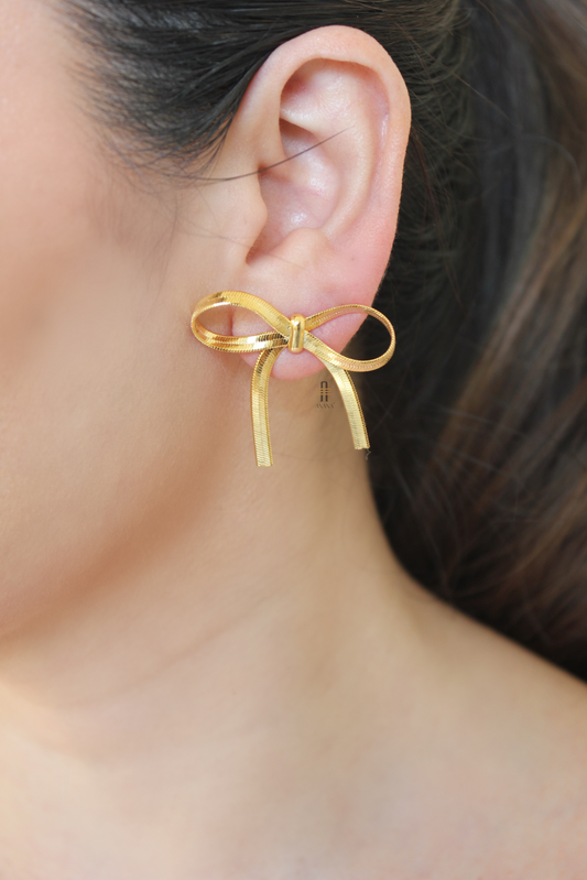 Kelly bow earrings