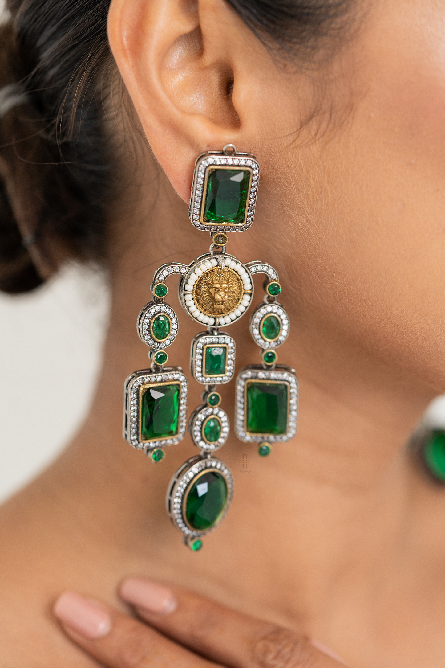 Naysha Earrings - Anana