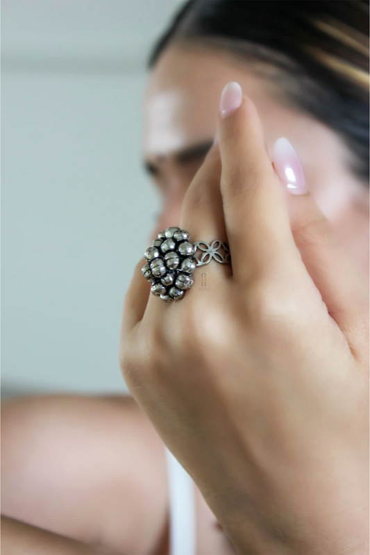Nupur Ring - Anana