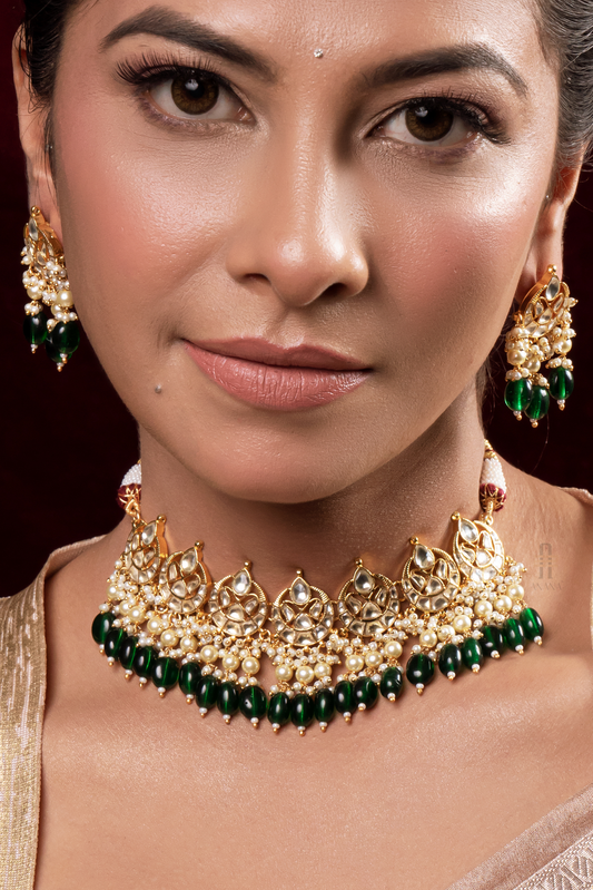 Priya Jadau Kundan Choker Set - Anana