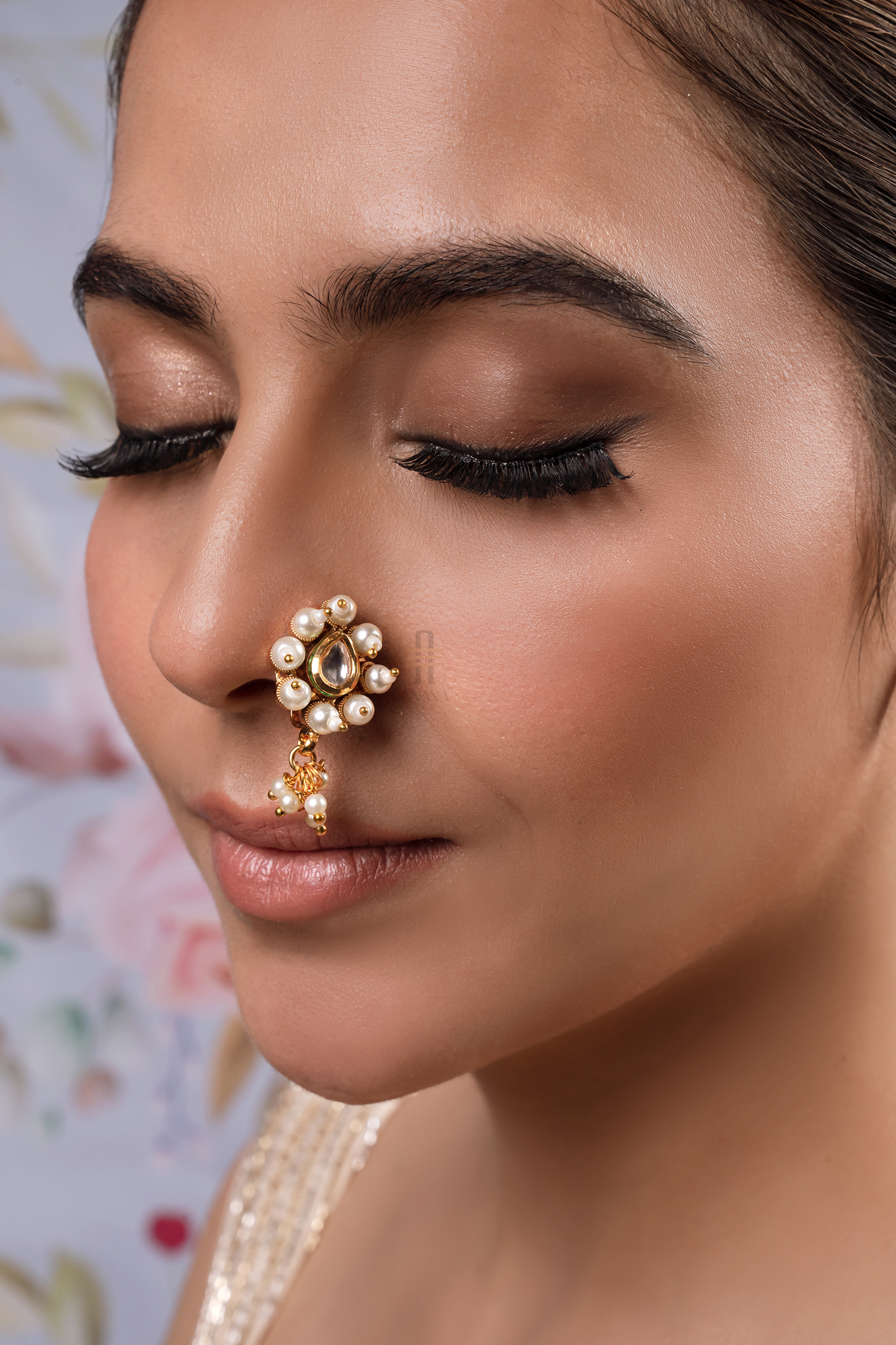 Sandhya Jadau Kundan Nose Pin/Nath