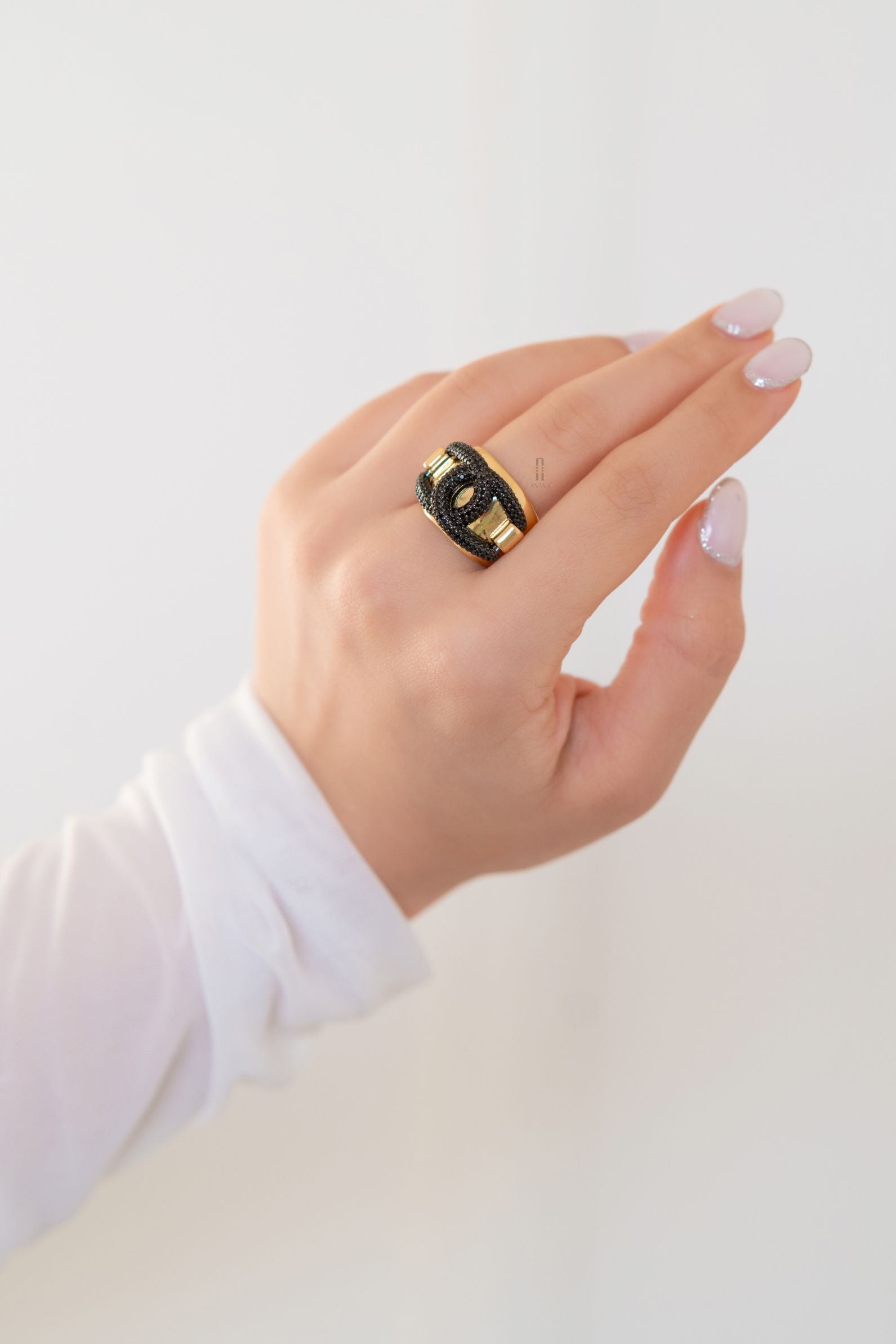 Sandra Ring - Anana