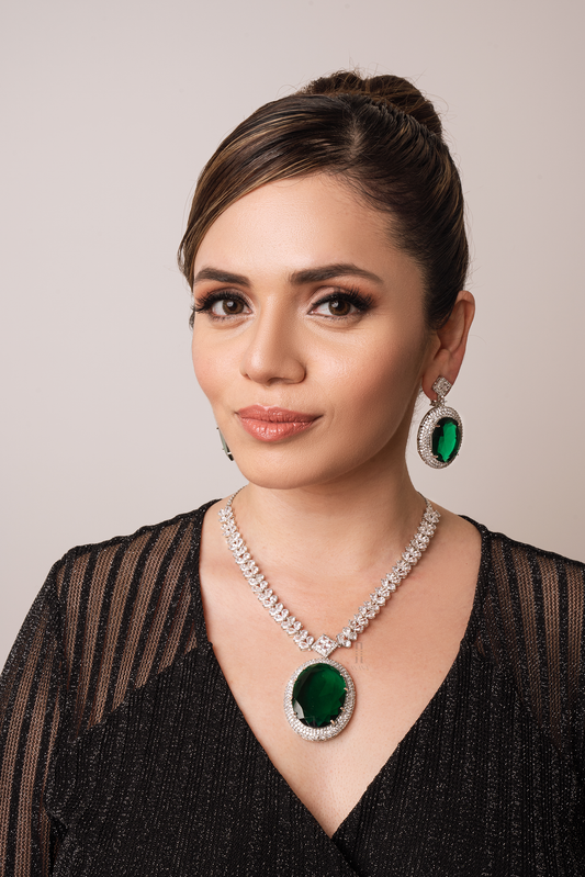Tiara Diamond Pendant Set - Anana