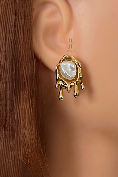 Shyla Stud Earrings