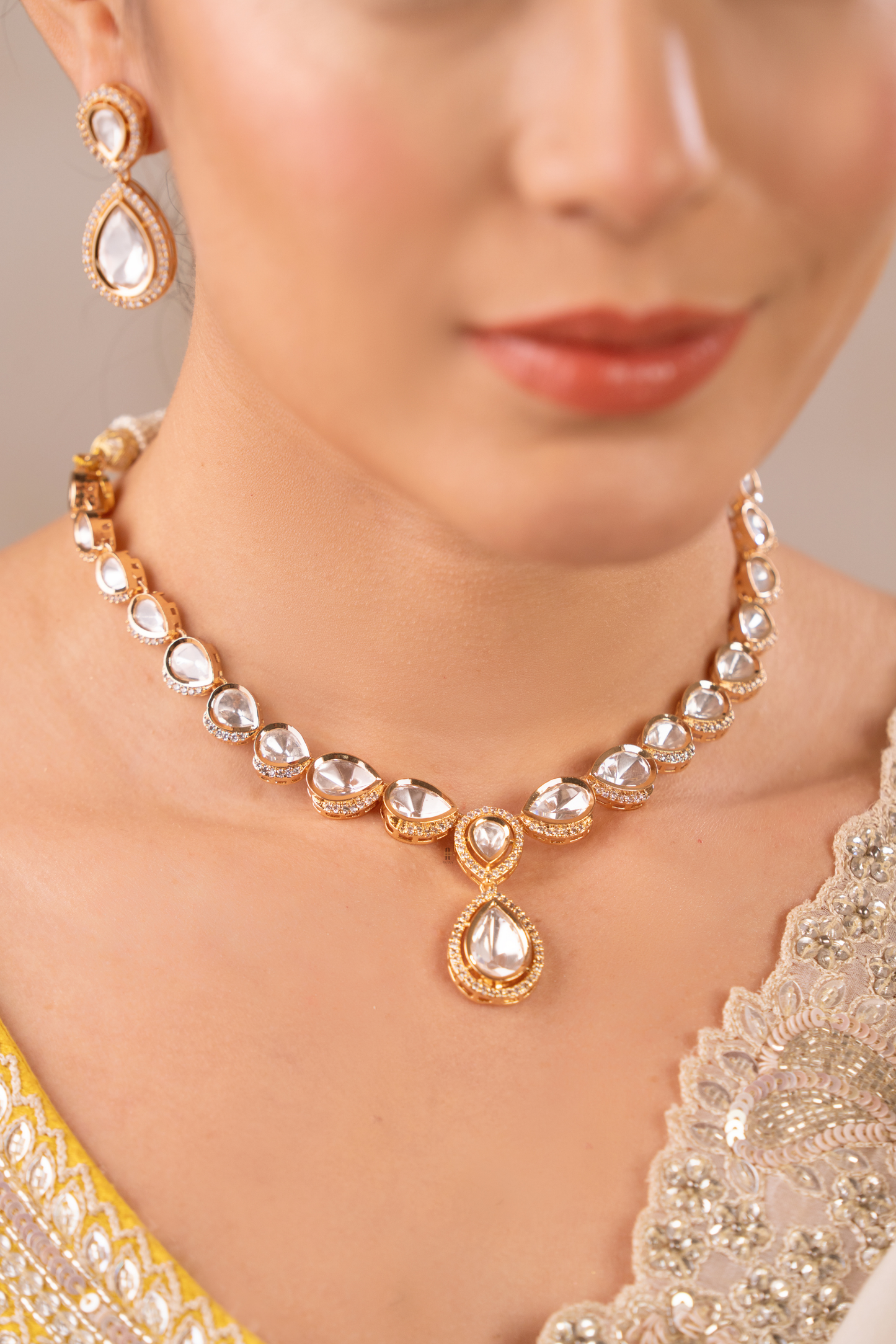 Upashna Pendant Necklace Set