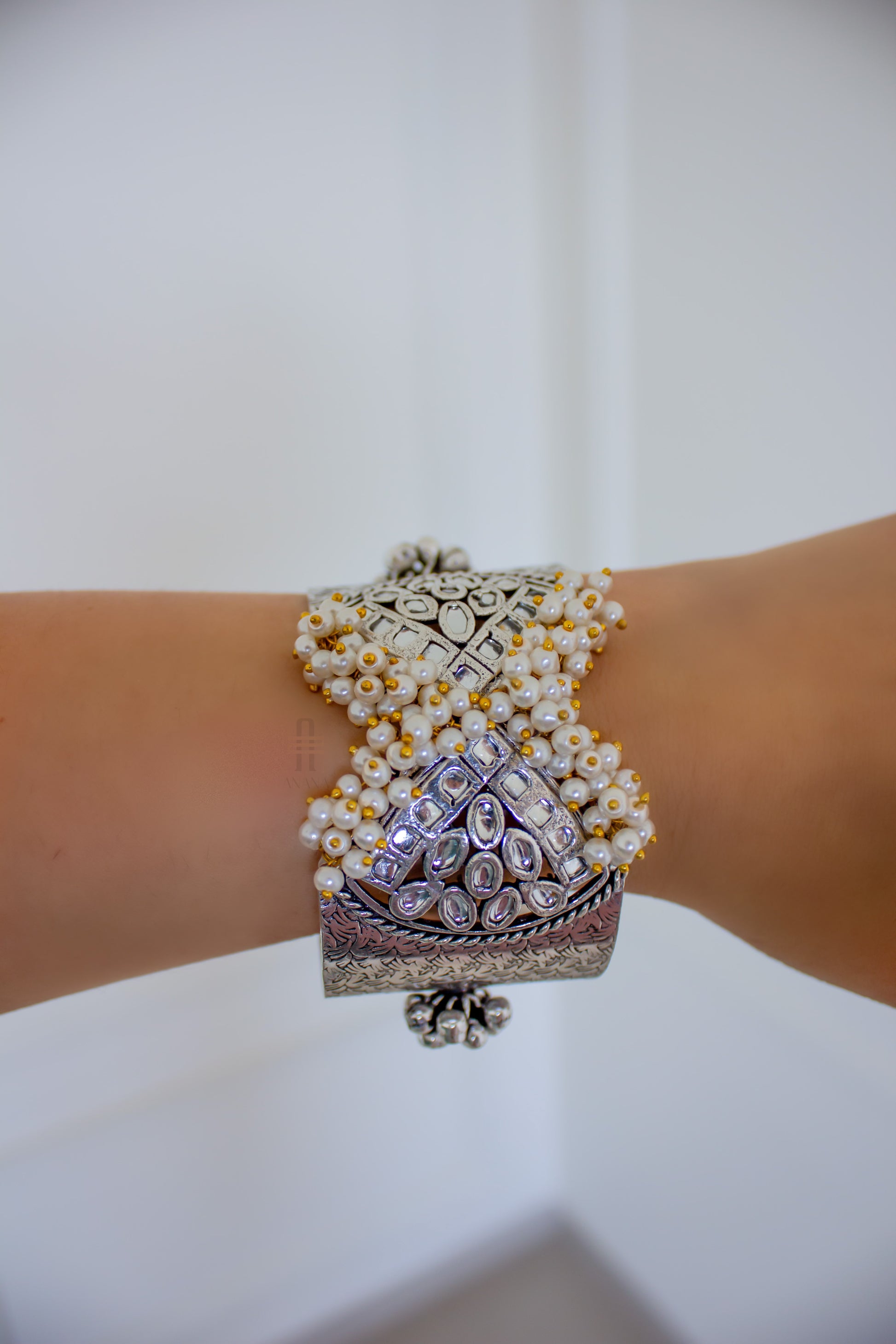 Kaamisha Cuffs - Anana